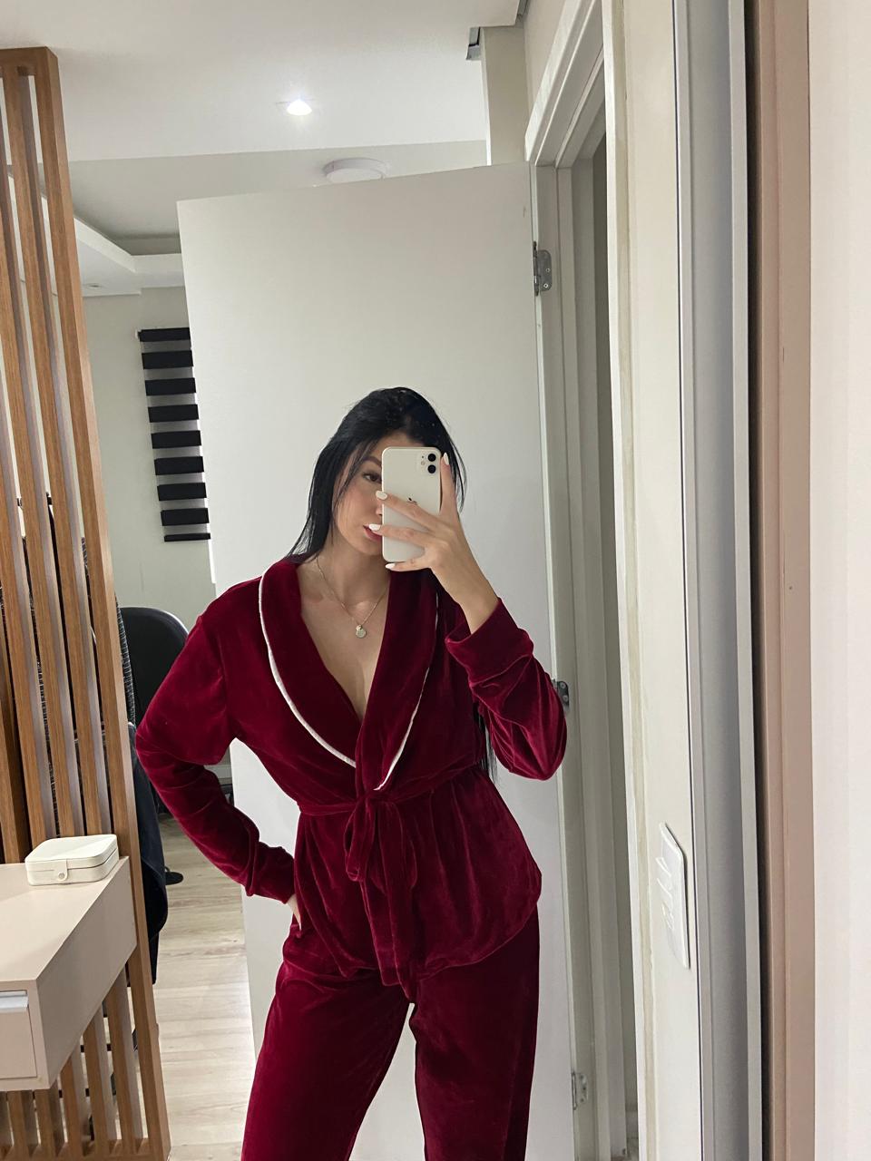 Pijama Velvet Longo Vermelho com Faixa na Cintura