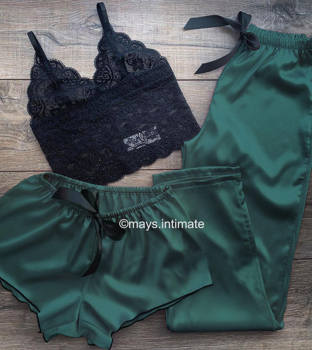 Conjunto Maya Cetim 3 Peças com Top de Renda