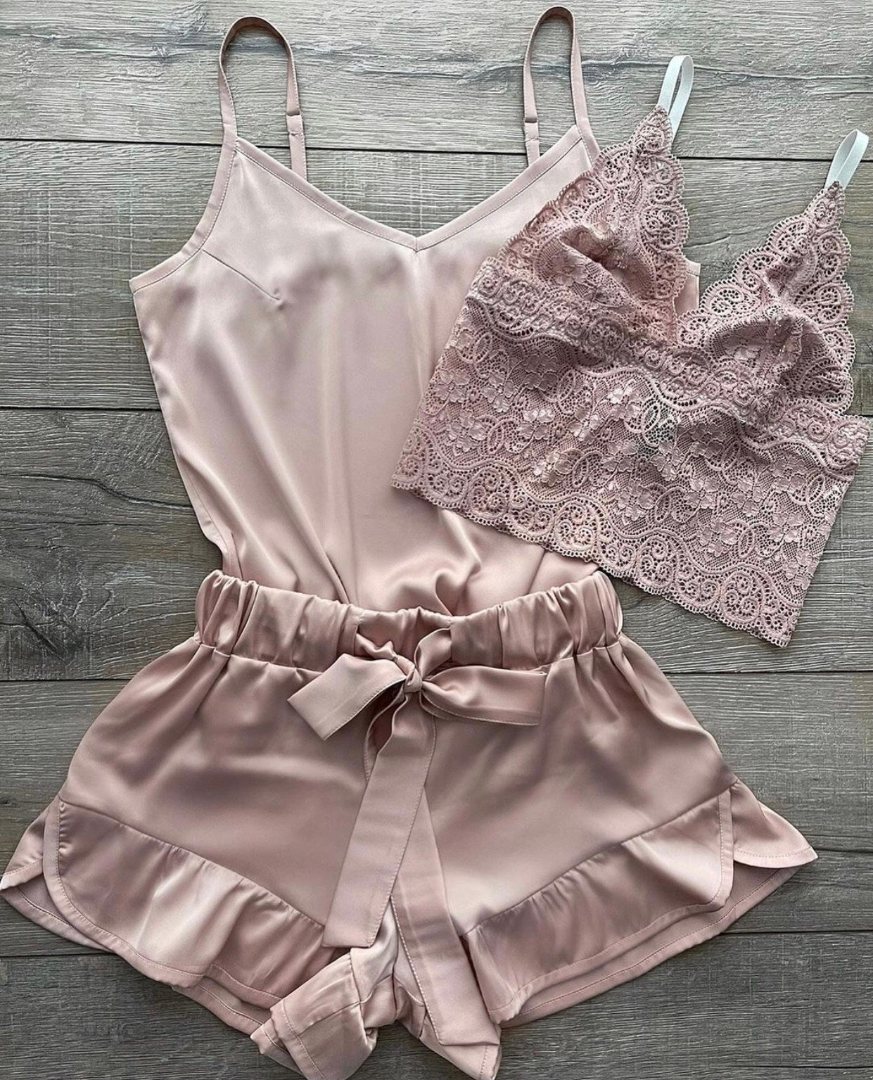 Conjunto Anna 3 Peças em Cetim Rosa Claro